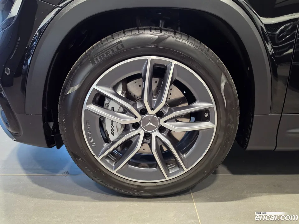 Mercedes-Benz GLB-Class AMG GLB35 4MATIC 2025 — миниатюра 2