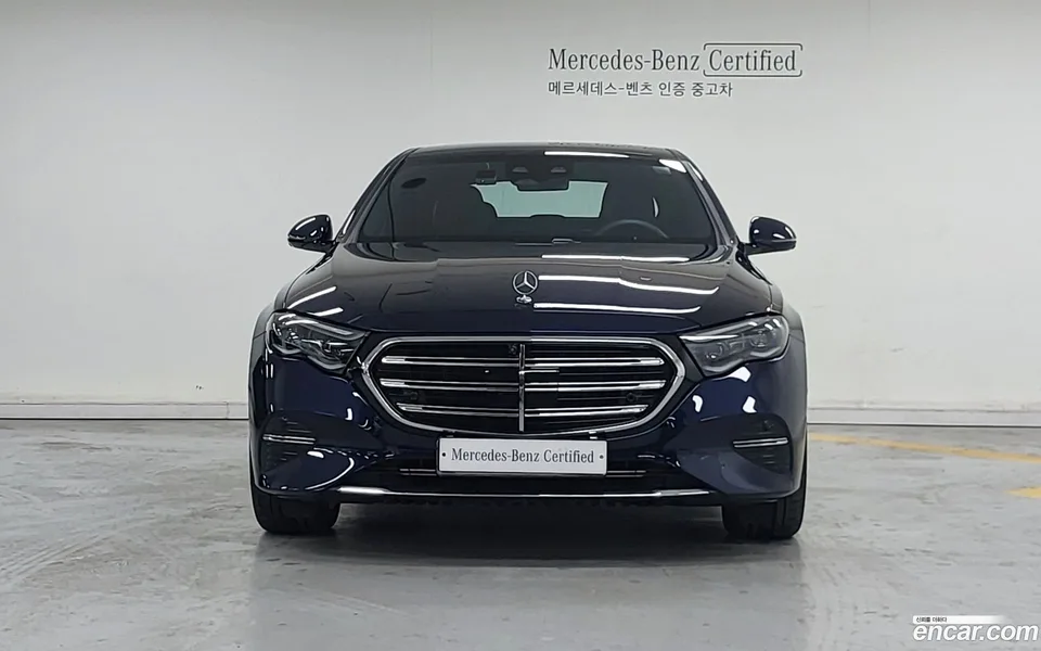 Mercedes-Benz E-Class E300 4MATIC 2025 — миниатюра 3