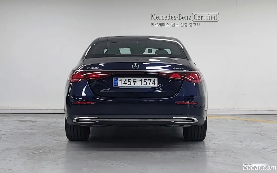 Mercedes-Benz E-Class E300 4MATIC 2025 — миниатюра 4