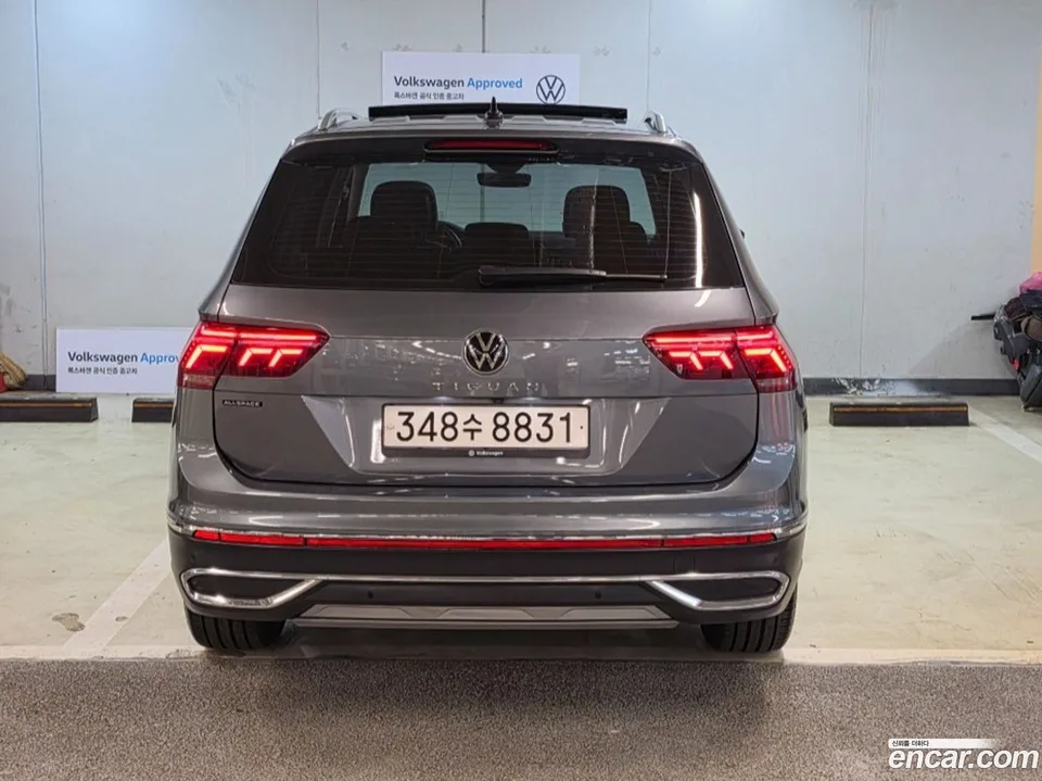 Volkswagen Tiguan Allspace 2.0 TSI 2023 — миниатюра 4