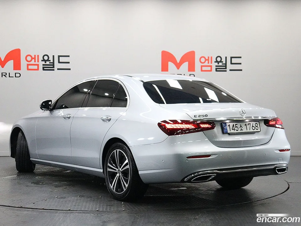 Mercedes-Benz E-Class E250 2022 — миниатюра 2