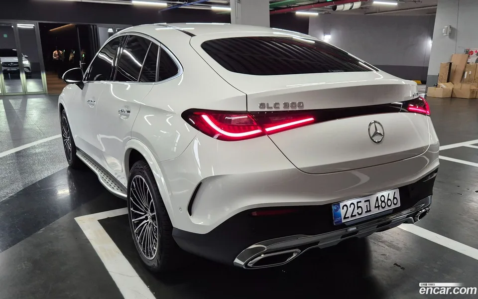 Mercedes-Benz GLC-Class GLC300 4MATIC 2025 — миниатюра 2