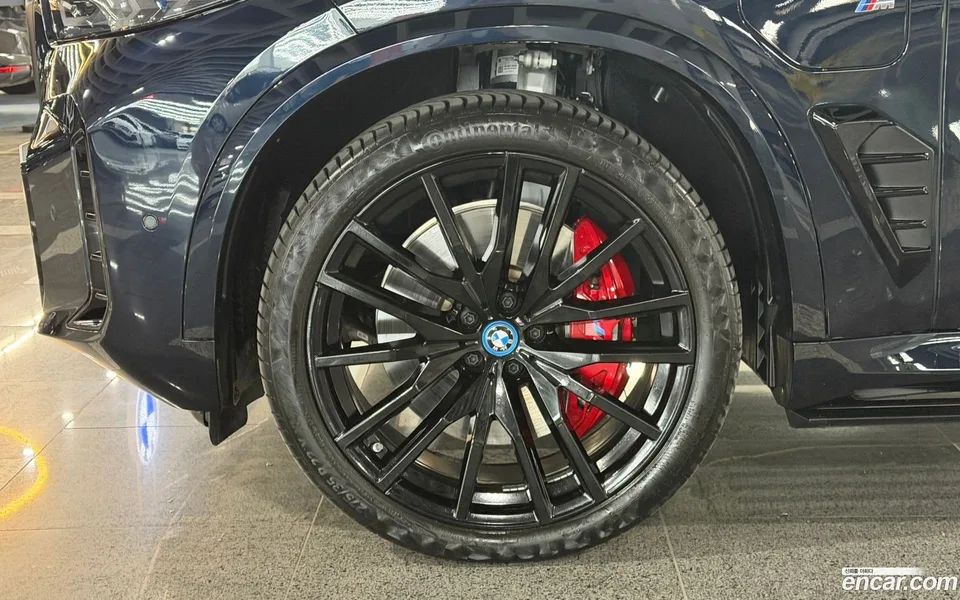 BMW X5 xDrive 50e M 2024 — миниатюра 2