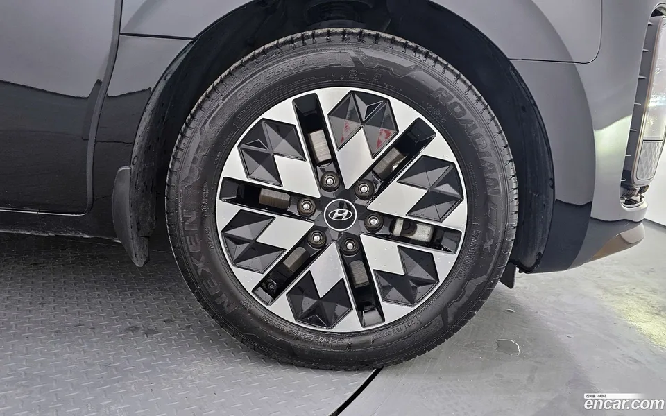 Hyundai Staria 4WD 9 2022 — миниатюра 2