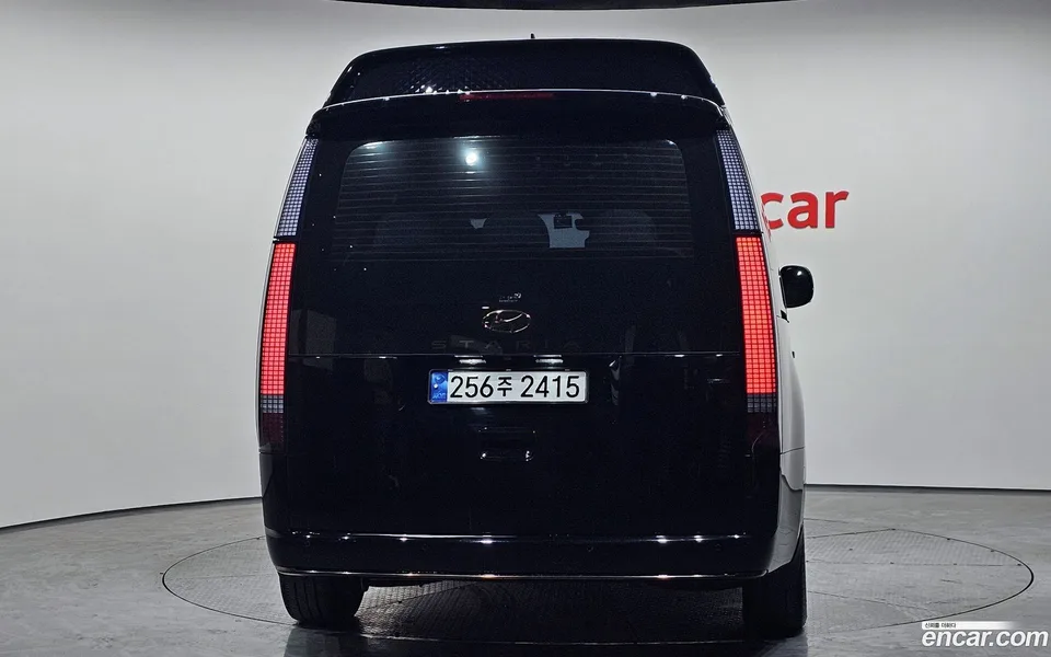 Hyundai Staria 4WD 9 2022 — миниатюра 4