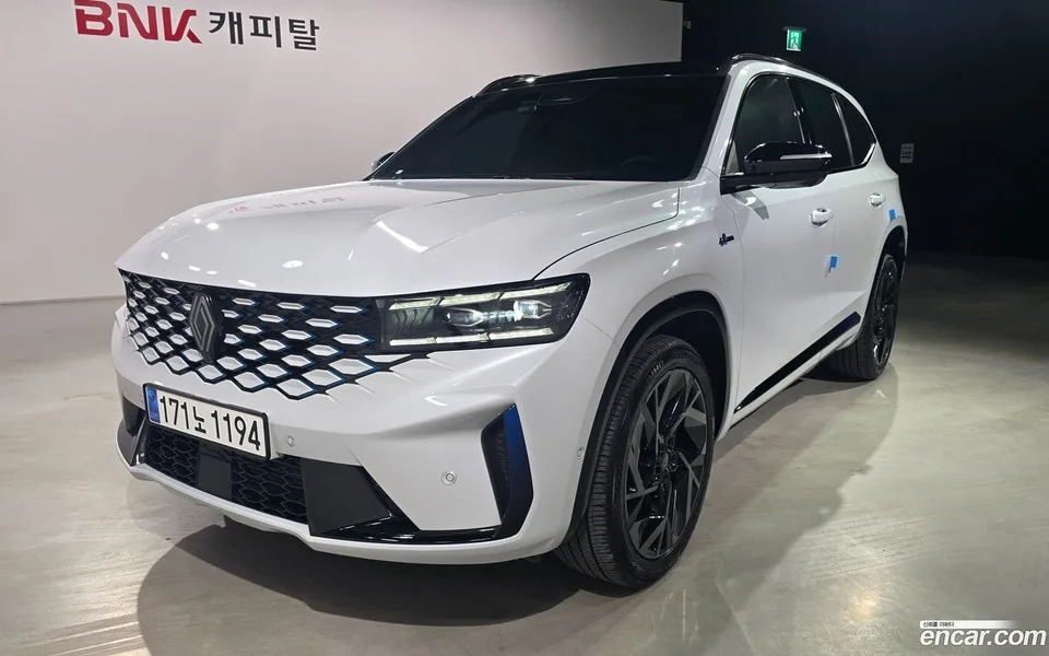 Renault Samsung Grand Koleos 2.0 2WD 2025 — фото 1, купить с доставкой в Москву