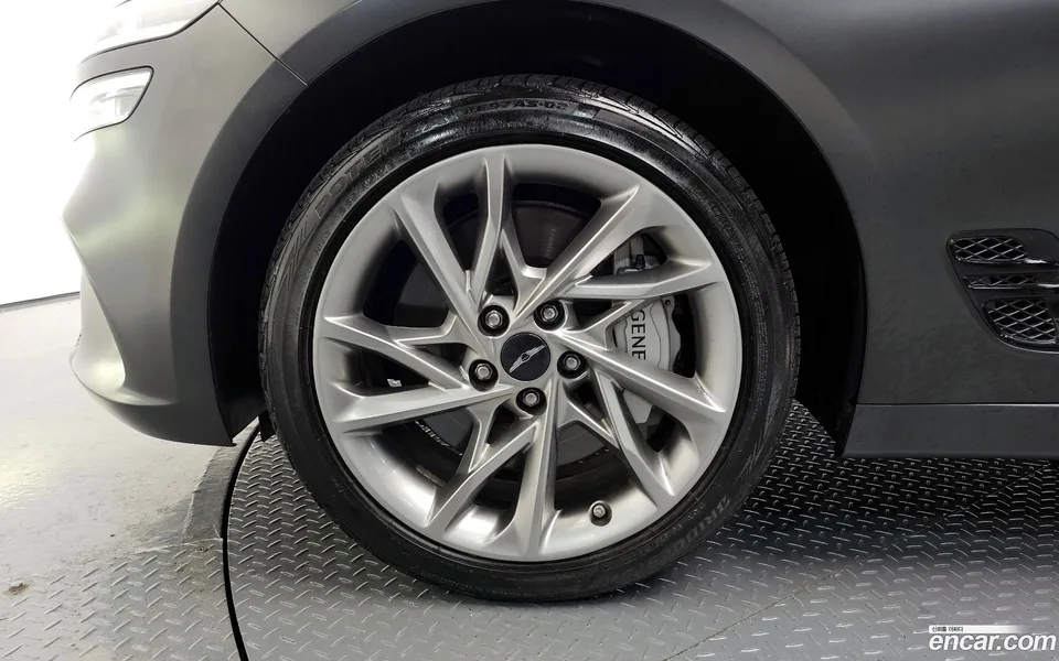 Genesis G70 2.5T 4WD 2023 — миниатюра 2