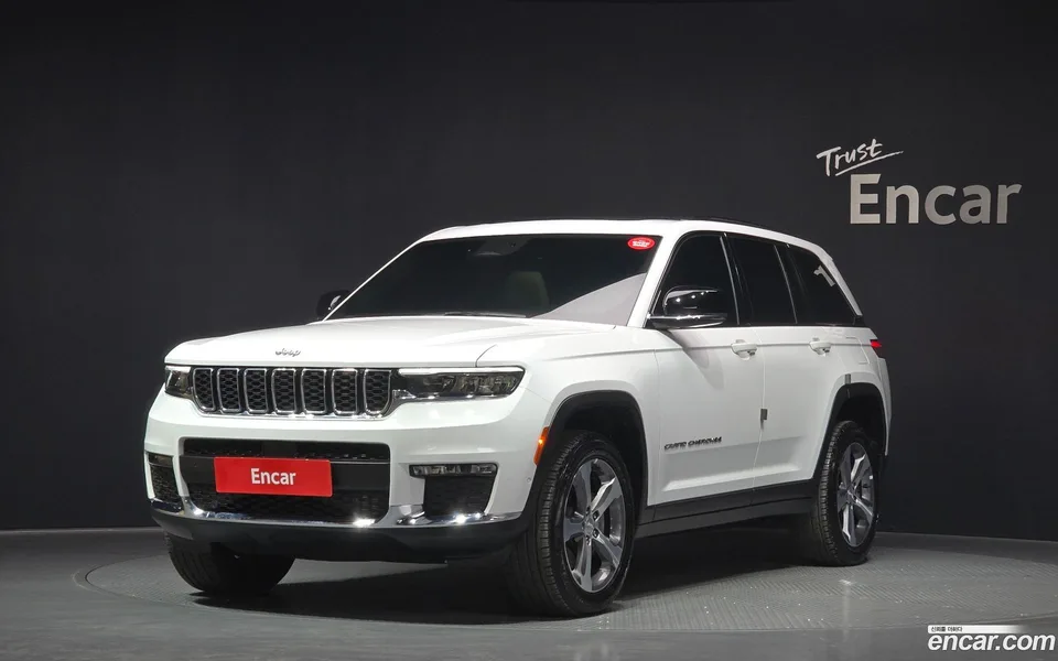 Jeep Grand Cherokee 3.6 2023 — фото 1, купить с доставкой в Москву