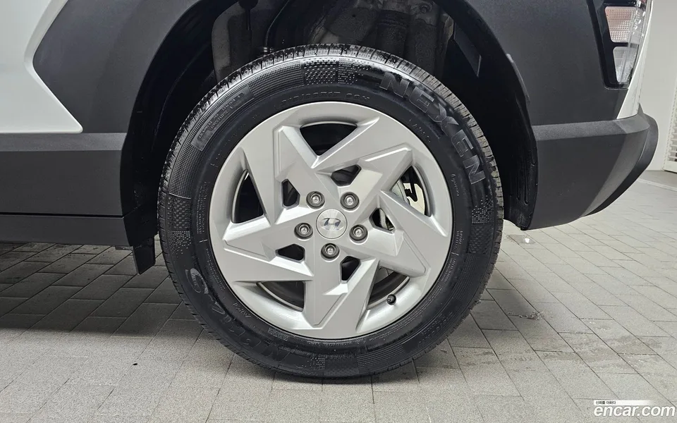 Hyundai Kona 1.6 2WD 2024 — миниатюра 2