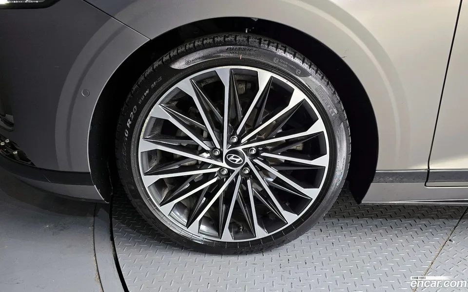 Hyundai Grandeur 2.5 2WD 2023 — миниатюра 2