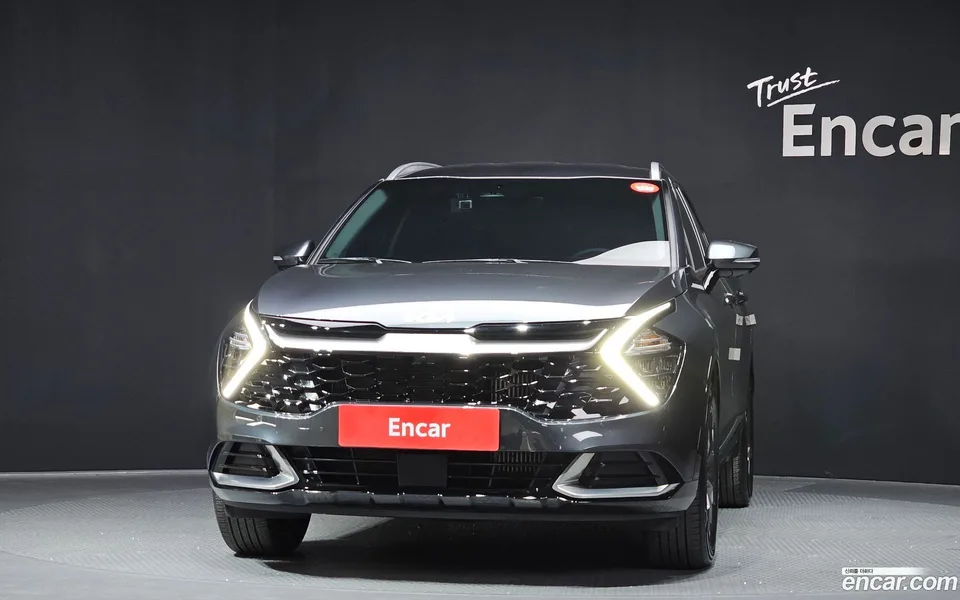Kia Sportage 1.6 2WD 2023 — миниатюра 3