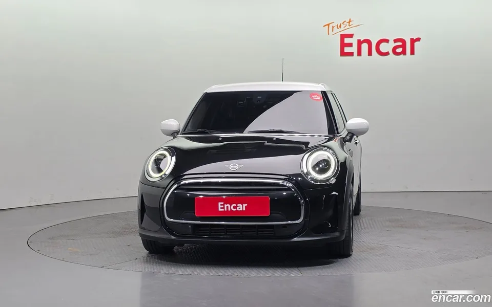 MINI Cooper 5 2023 — миниатюра 3