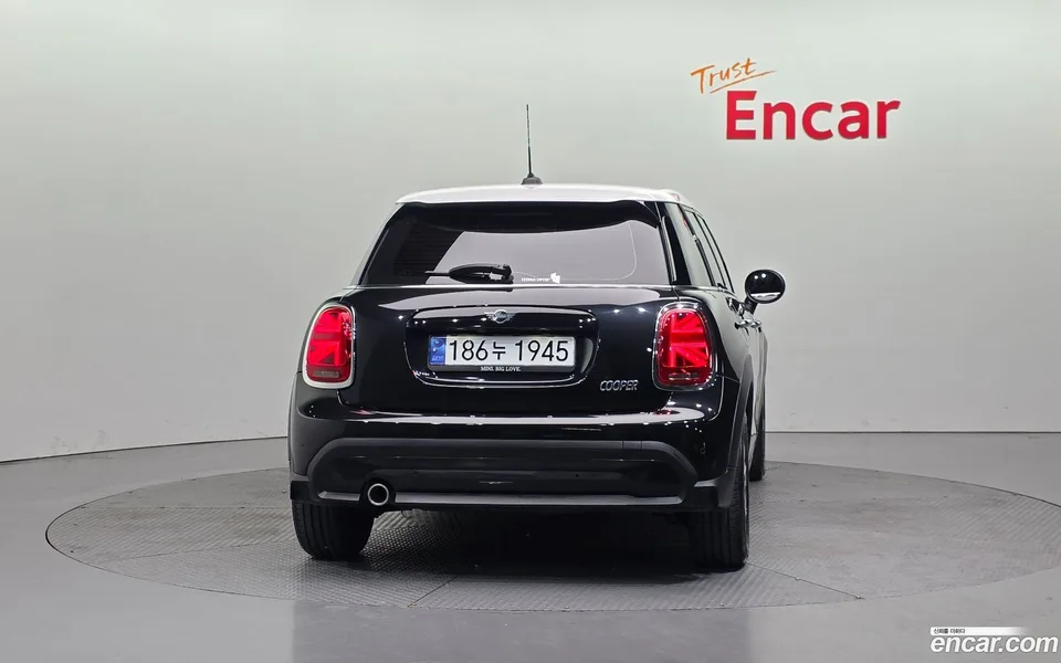 MINI Cooper 5 2023 — миниатюра 4