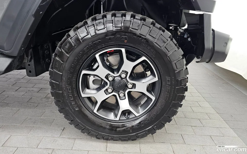 Jeep Wrangler 2.0 4 2022 — миниатюра 2