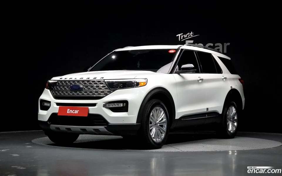 Ford Explorer 3.3 2022 — фото 1, купить с доставкой в Москву