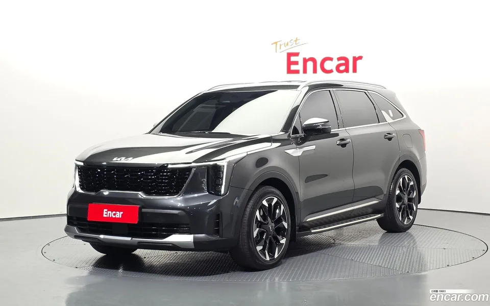 Kia Sorento 2.5T 2WD 2023 — фото 1, купить с доставкой в Москву