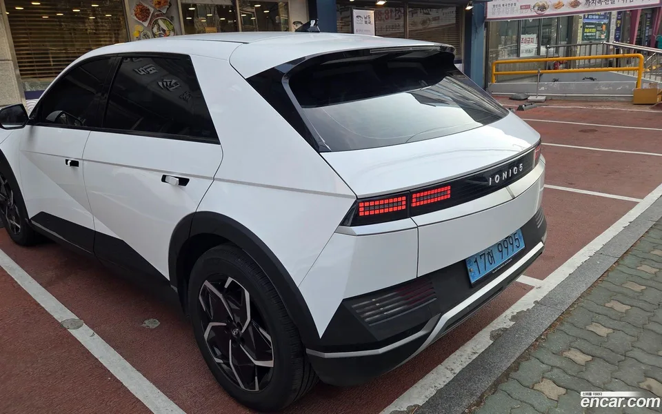 Hyundai Ioniq 5 2022 — миниатюра 5
