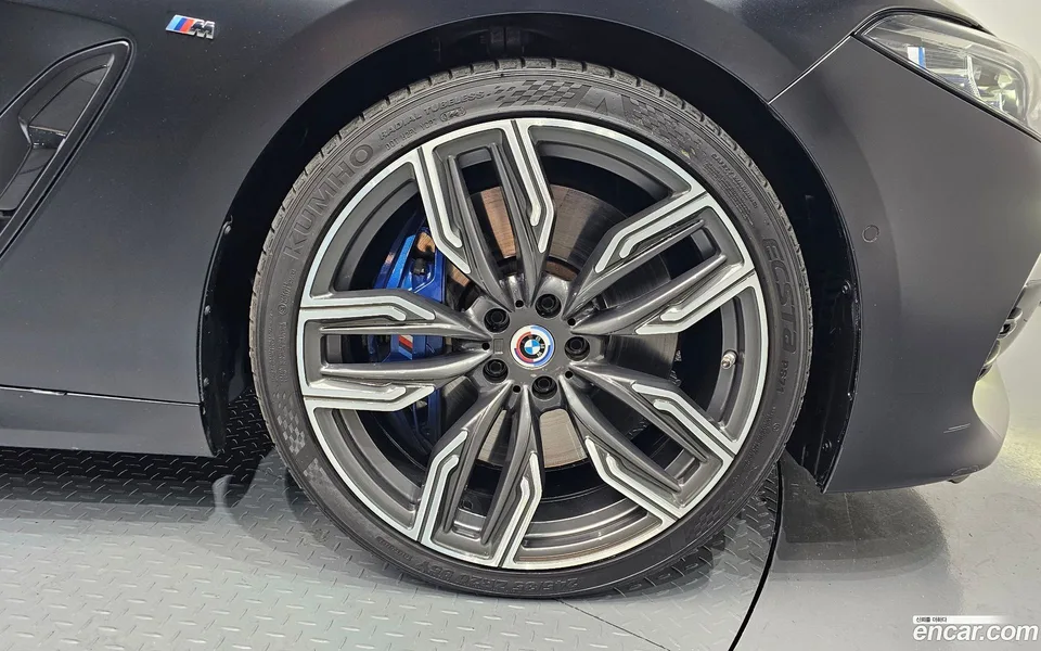 BMW 8 Series M850i xDrive 2024 — миниатюра 2