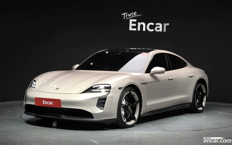 Porsche Taycan GTS 2023 — фото 1, купить с доставкой в Москву