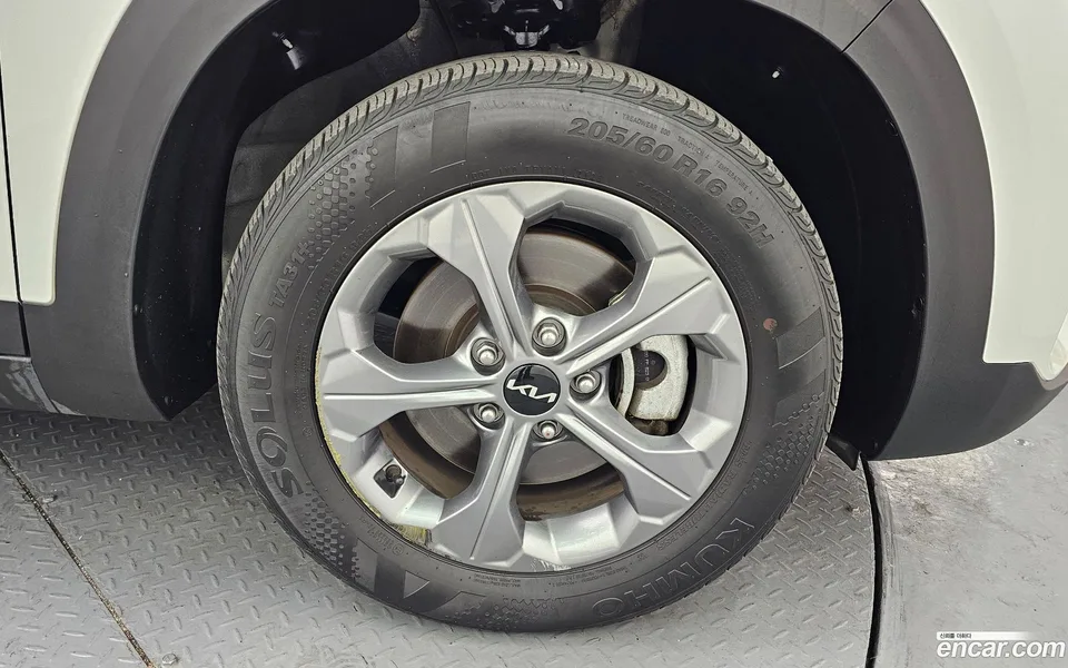 Kia Seltos 1.6 2WD 2023 — миниатюра 2