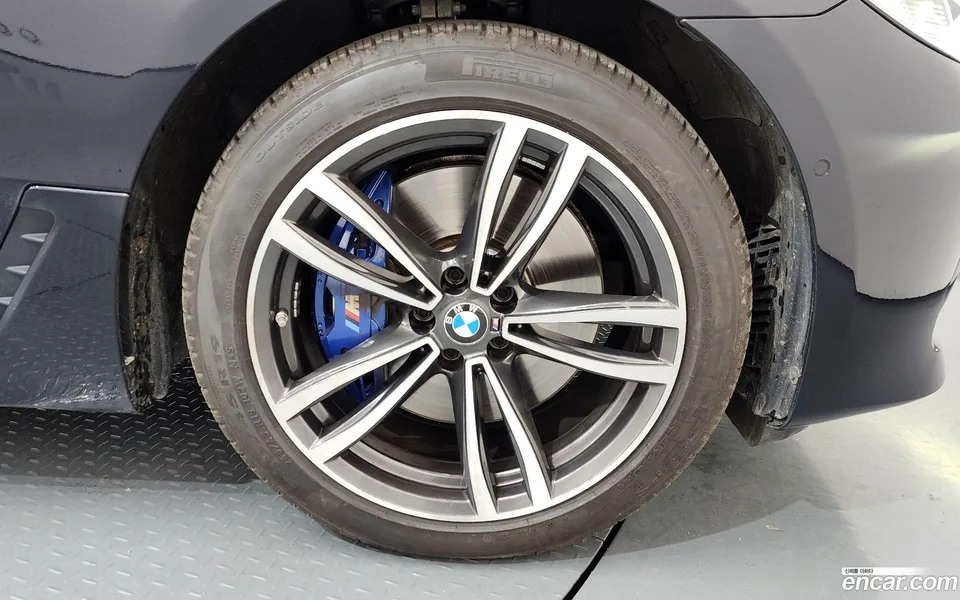 BMW 6 Series GT 620d M 2022 — миниатюра 2
