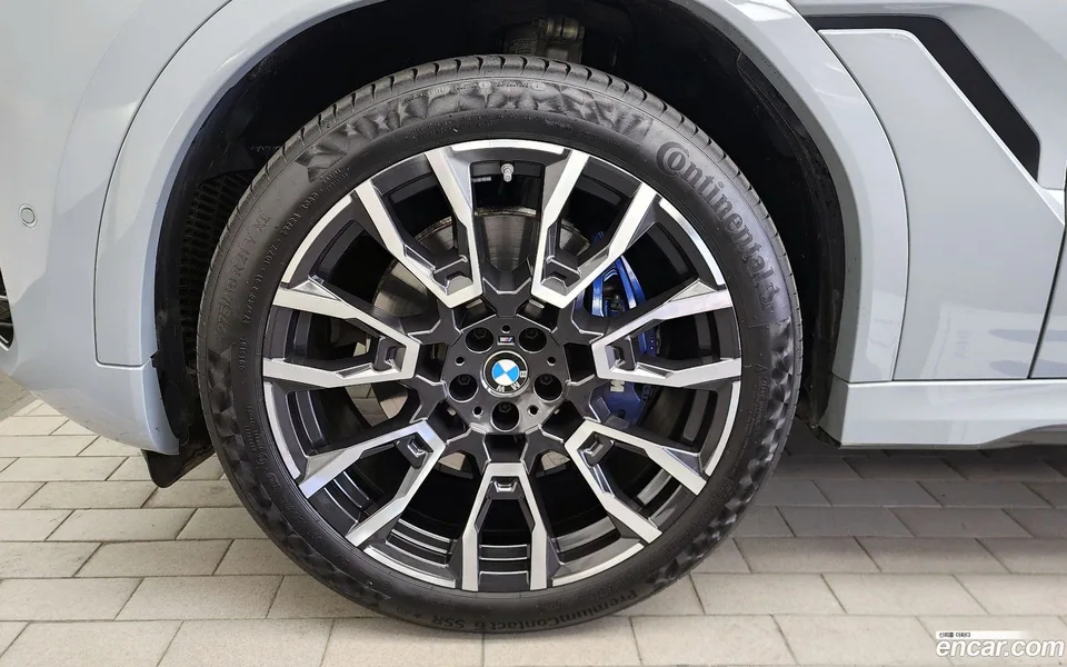 BMW X6 xDrive40i M 2025 — миниатюра 2