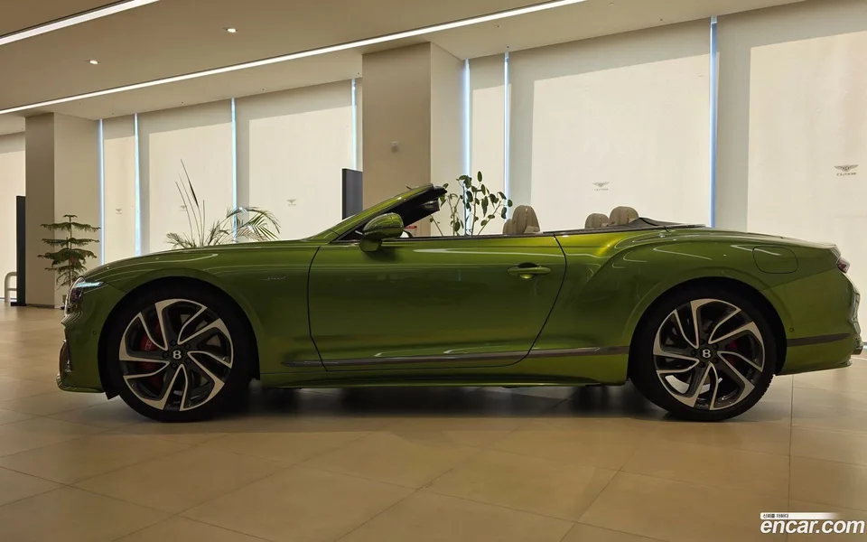 Bentley Continental GT 4.0 GTC 2025 — миниатюра 5