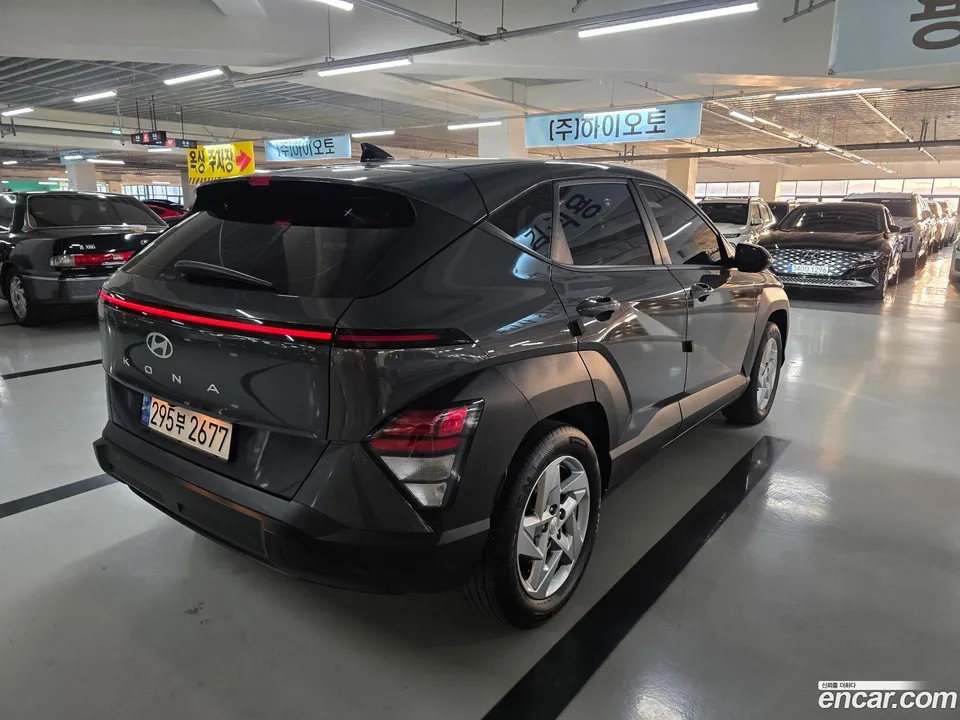 Hyundai Kona Hybrid 2023 — миниатюра 4