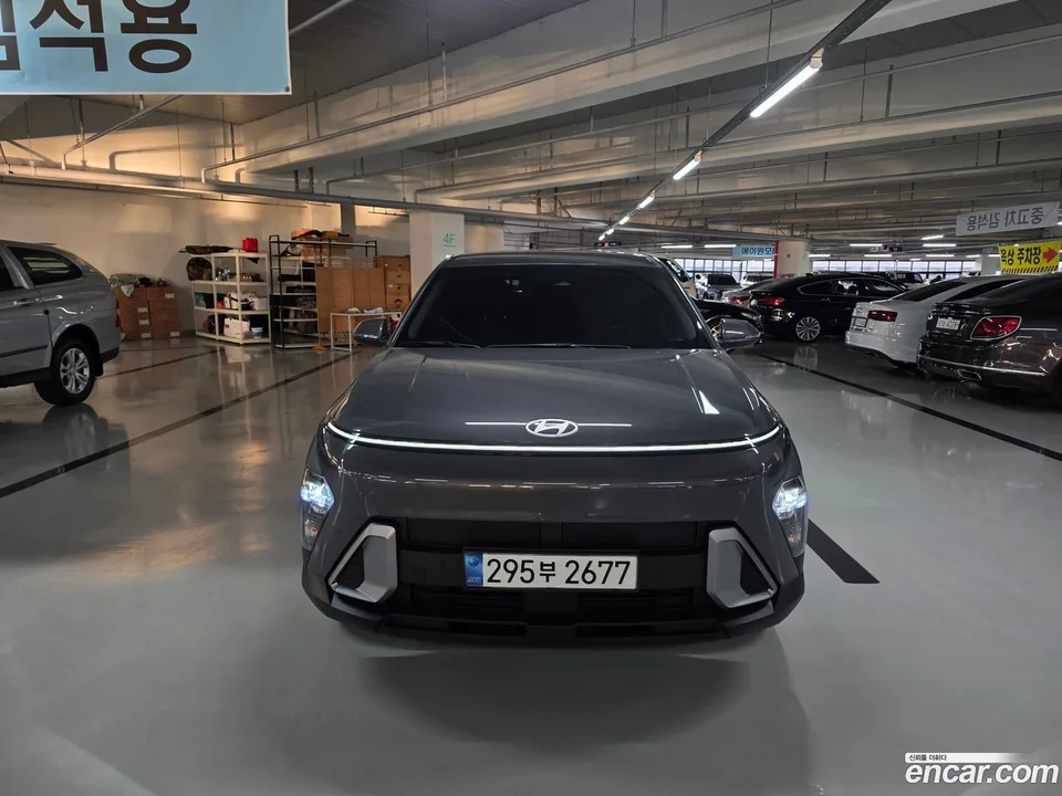 Hyundai Kona Hybrid 2023 — фото 1, купить с доставкой в Москву