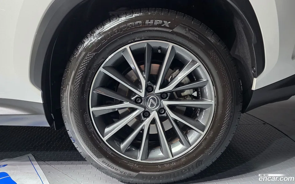 Lexus NX 450h+ 2024 — миниатюра 2