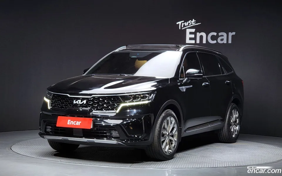 Kia Sorento 2.5T 2WD 2022 — фото 1, купить с доставкой в Москву