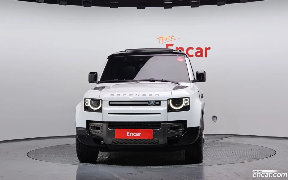 Land Rover Defender 130 P400 X- HSE 2023 — миниатюра 3
