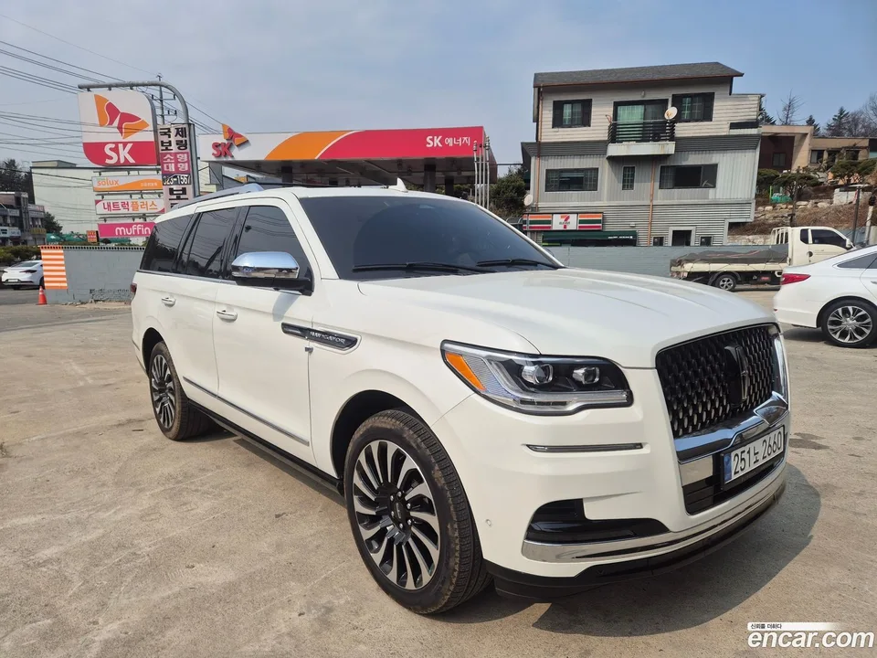 Lincoln Navigator 3.5L 2023 — миниатюра 3