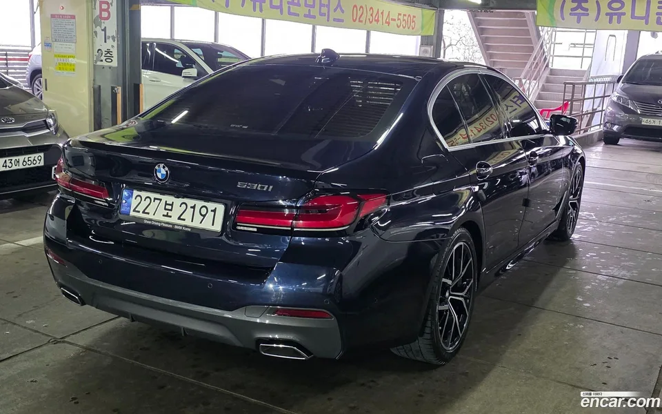 BMW 5 Series 530i M 2022 — миниатюра 4