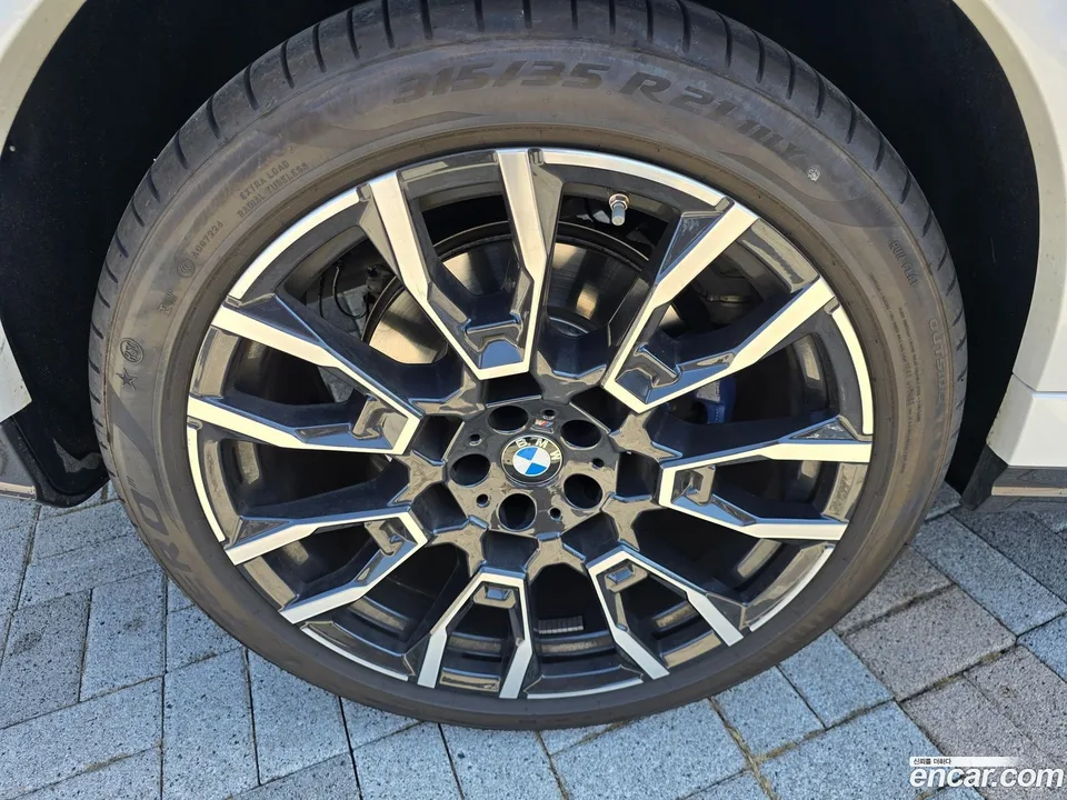 BMW X6 xDrive40i M 2025 — миниатюра 5