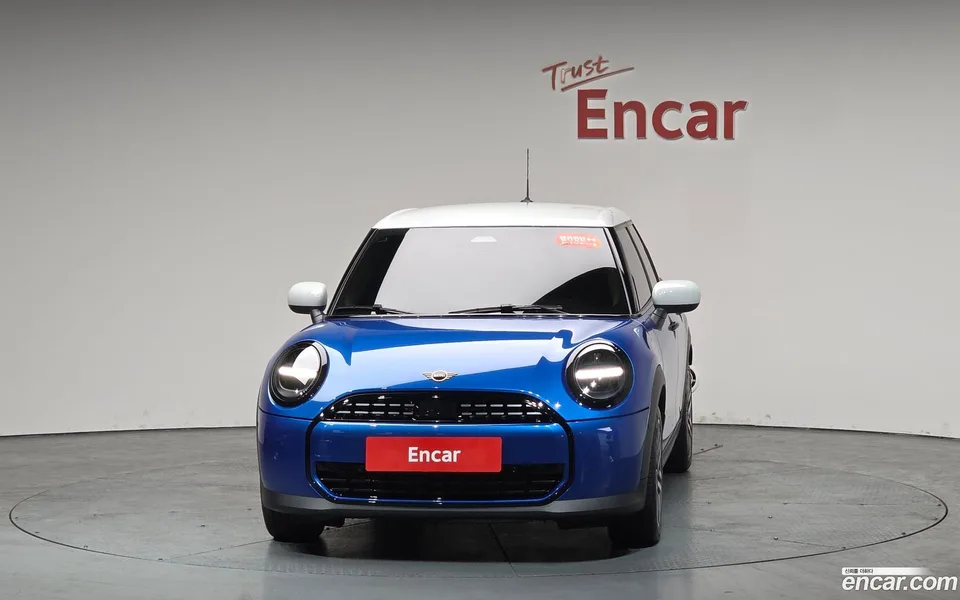 MINI Cooper C 5 2026 — миниатюра 3