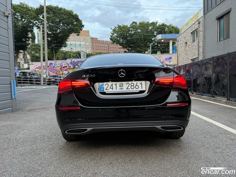 Mercedes-Benz A-Class A220 2025 — миниатюра 2