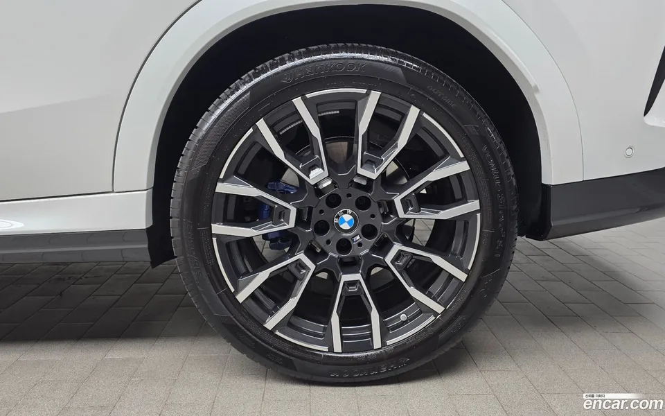BMW X6 xDrive40i M 2025 — миниатюра 5