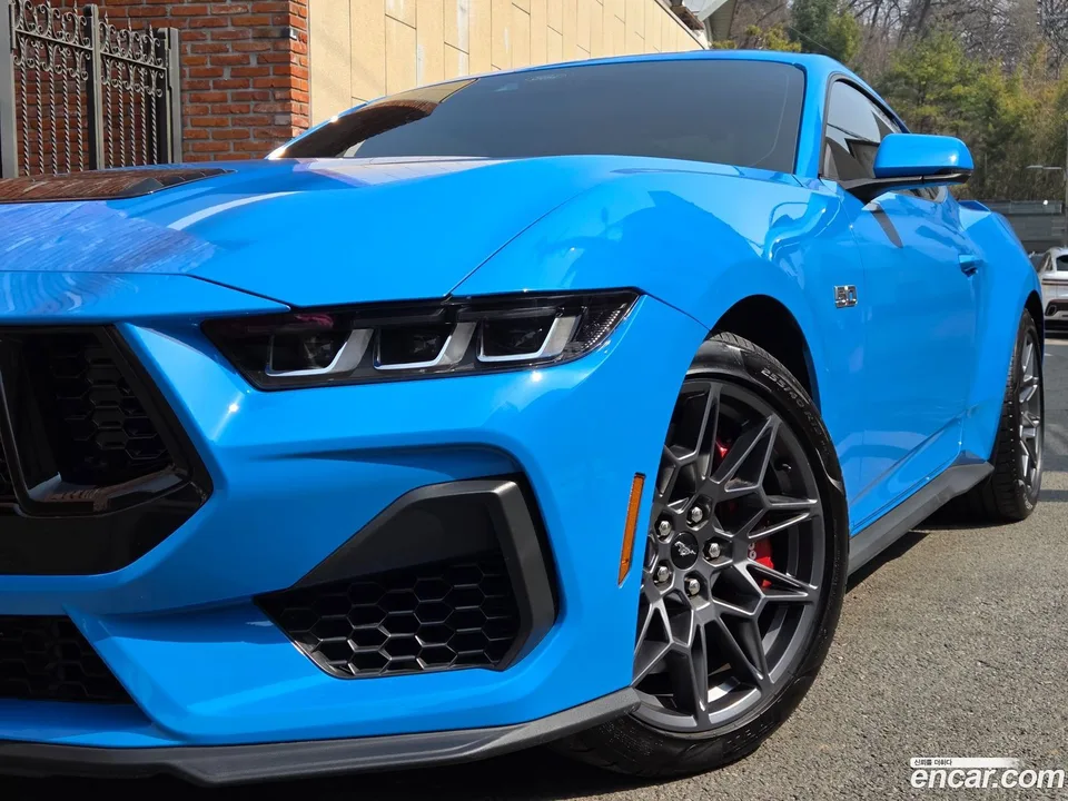 Ford Mustang 5.0 GT 2025 — thumbnail 2