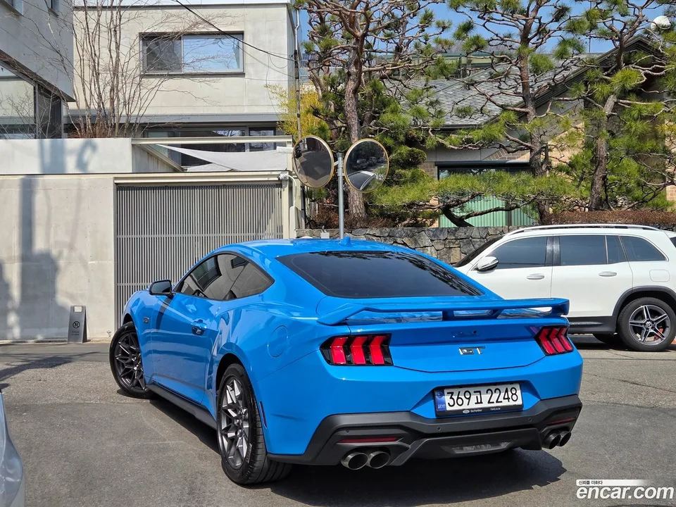 Ford Mustang 5.0 GT 2025 — thumbnail 4
