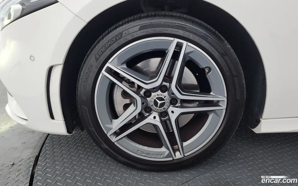Mercedes-Benz A-Class A250 4MATIC 2023 — миниатюра 5