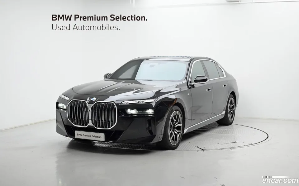 BMW 7 Series 740d xDrive M 2023 — фото 1, купить с доставкой в Москву
