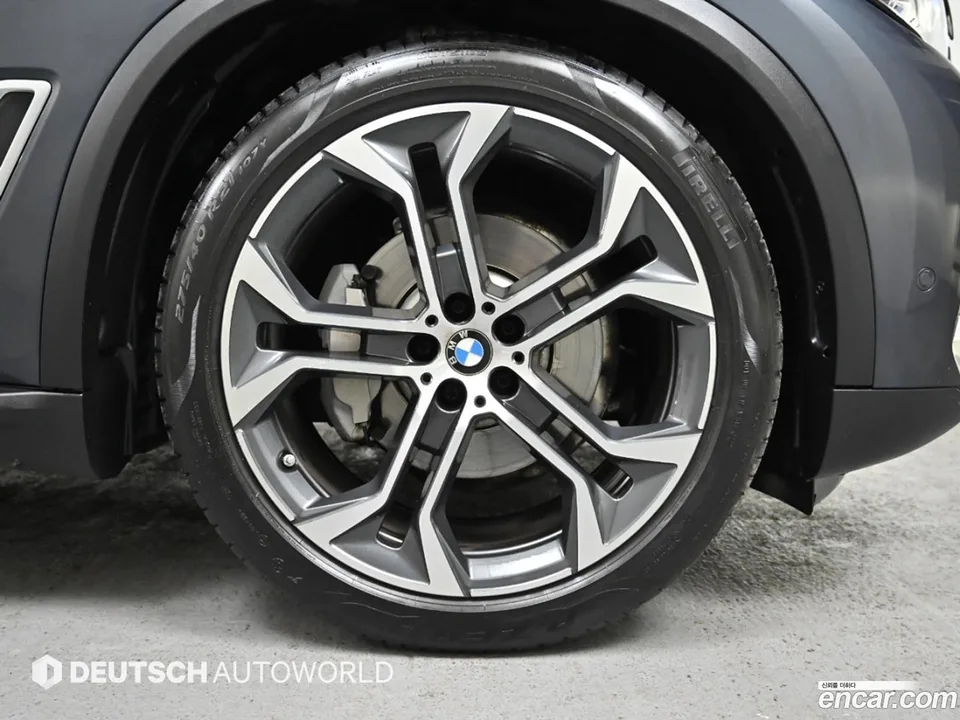 BMW X5 xDrive 40i xLine 2022 — миниатюра 2