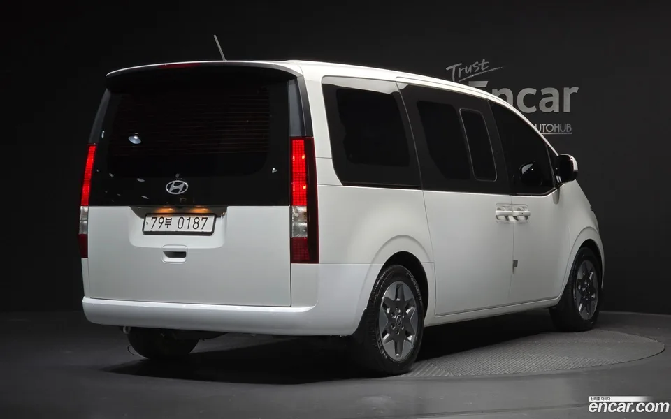 Hyundai Staria 11 2025 — миниатюра 2
