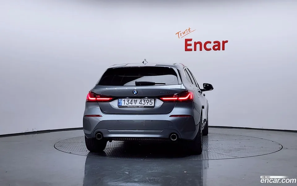 BMW 1 Series 120i 2022 — миниатюра 4