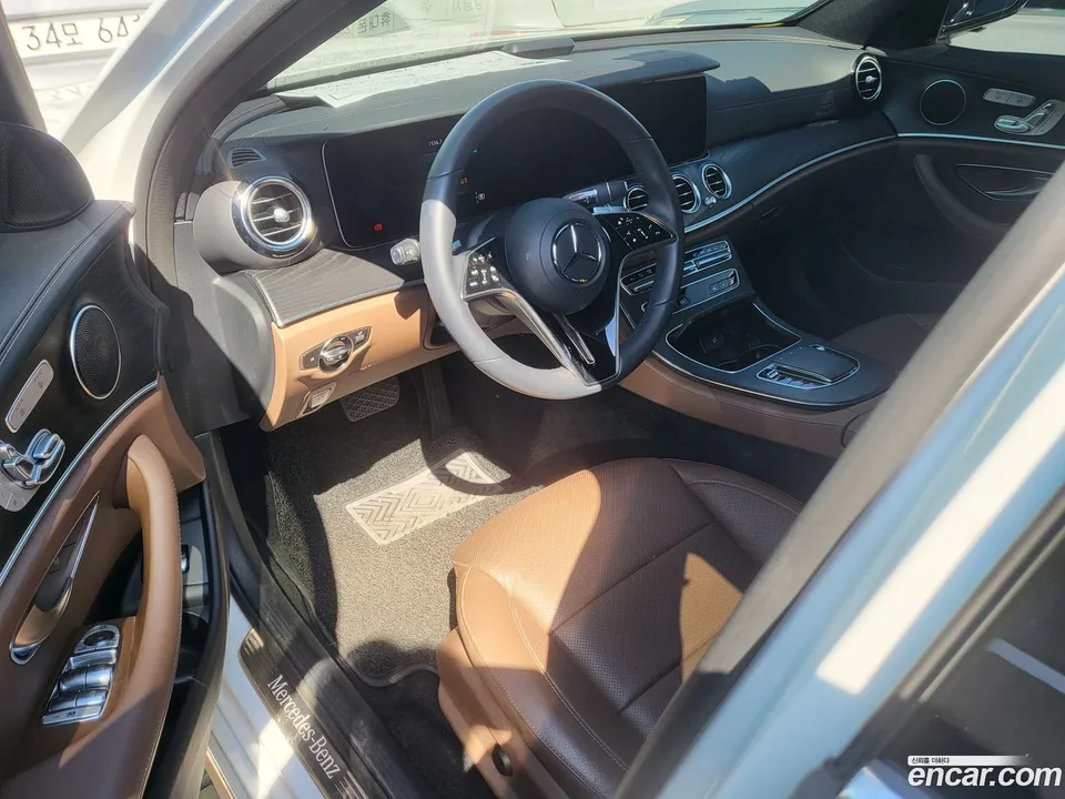 Mercedes-Benz E-Class E250 AMG Line 2023 — миниатюра 2