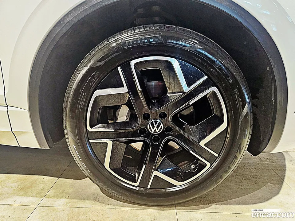Volkswagen Touareg 3.0 TDI 2024 — миниатюра 2
