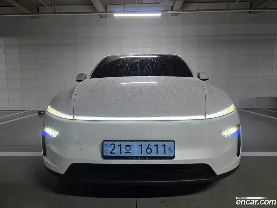 Tesla Model Y RWD 2026 — фото 1, купить с доставкой в Москву