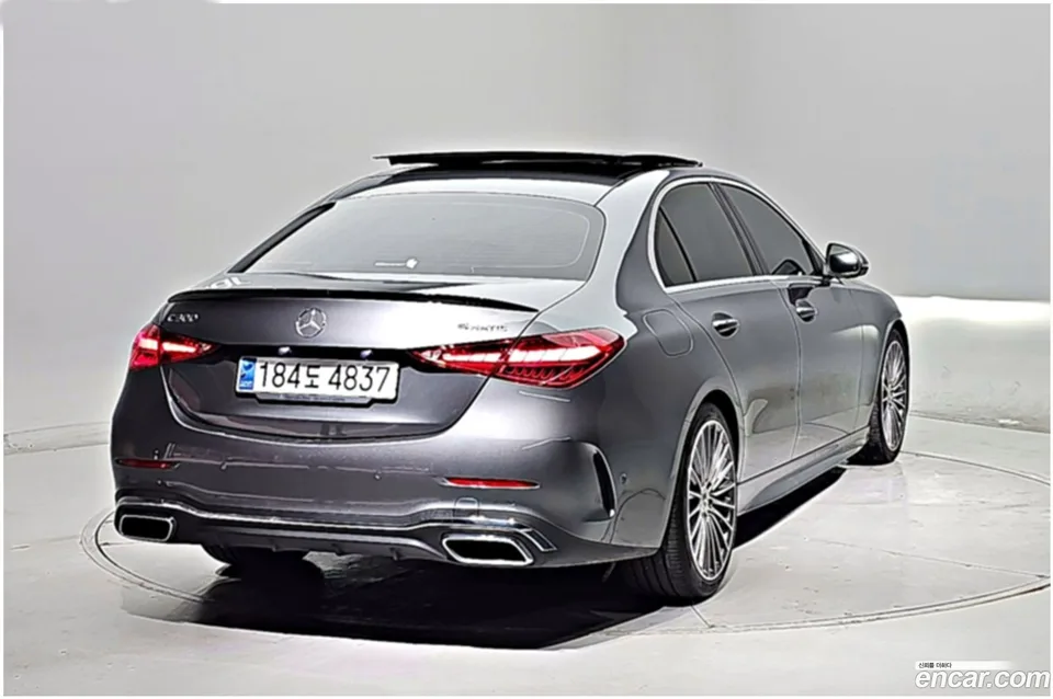 Mercedes-Benz C-Class C300 4MATIC AMG Line 2023 — миниатюра 4