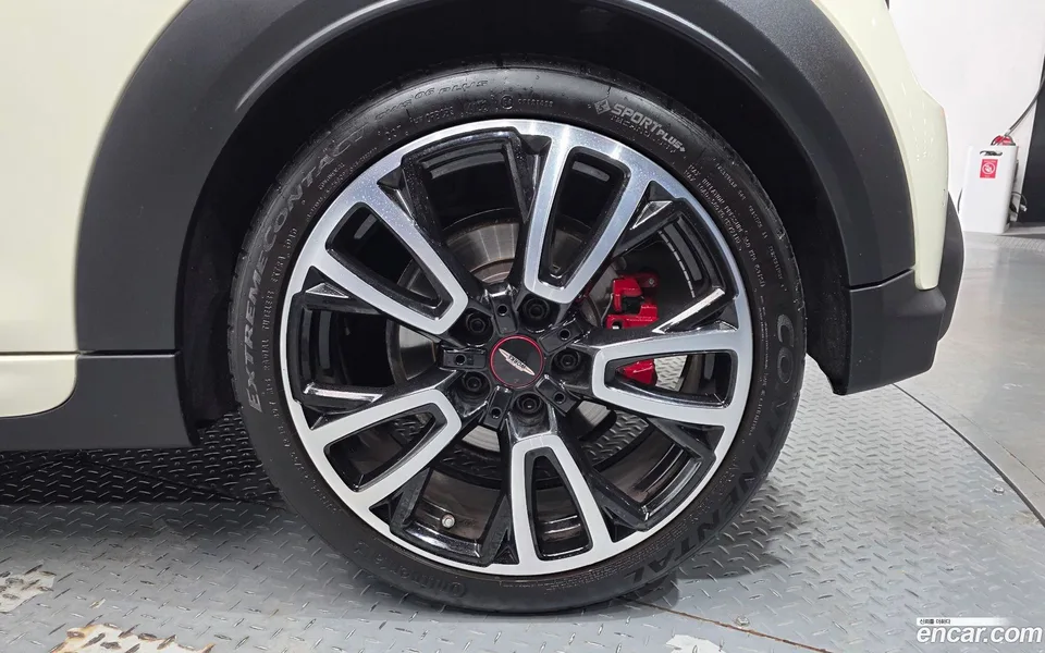 MINI Cooper S JCW 2023 — миниатюра 2
